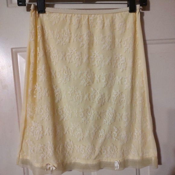 🔸💛🔸Divine Vintage 50's Buttercup Yellow Floral Lace & Satin Bow Slip - S/M - Picture 2 of 16